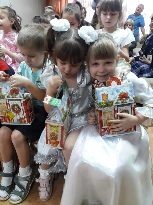 Новорічне свято у Центрі соціально-психологічної реабілітації дітей "Барвінок" — фото 4