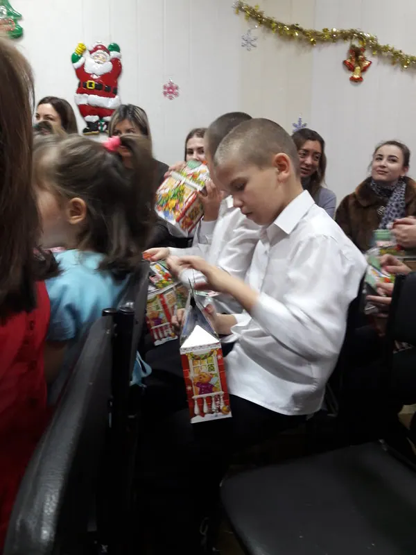 Новорічне свято у Центрі соціально-психологічної реабілітації дітей "Барвінок" — фото 5
