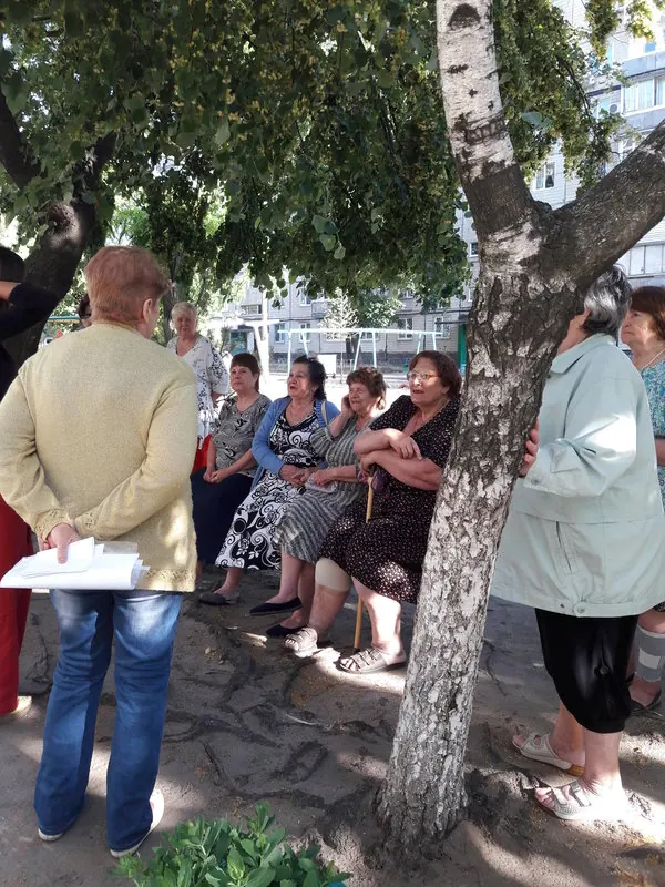 Зустріч та благоустрій двору. Вул. Калинова, 49 — фото 1