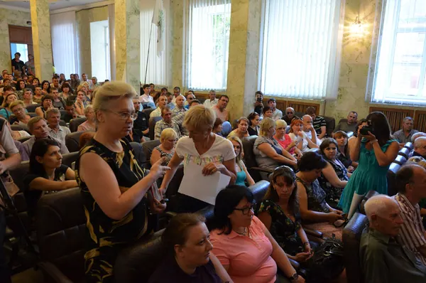 Нові ціни на вивіз сміття дніпропетровці обговорювали на громадських слуханнях — фото 14