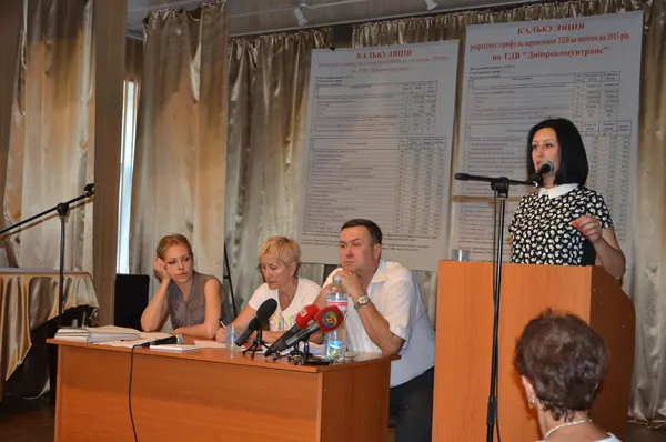 Нові ціни на вивіз сміття дніпропетровці обговорювали на громадських слуханнях — фото 24