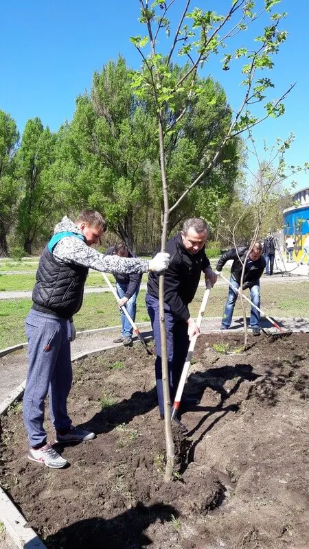 Масштабний суботник на набережній "Сонячного" — фото 17