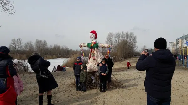 Масляні гуляння на житловому масиві Ломівський — фото 6