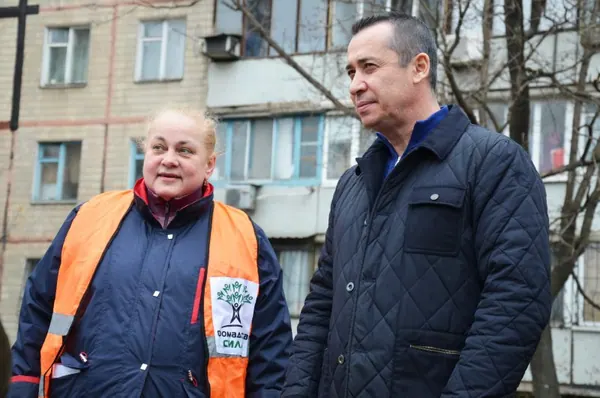 Мешканці Сонячного масово вийшли на суботник — фото 2