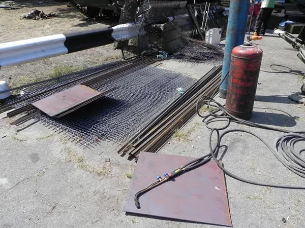 Допомога 93 механізованій бригаді у посиленні броні військової техніки 22.08.2014 — фото 3