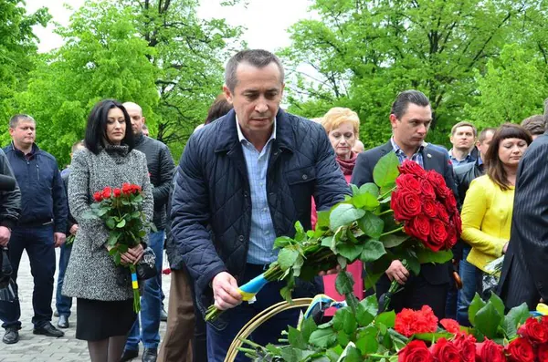 Покладання квітів до пам'ятника «Чорнобильський дзвін» — фото 8