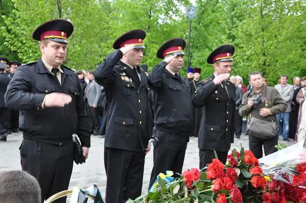 Покладання квітів до пам'ятника «Чорнобильський дзвін» — фото 11