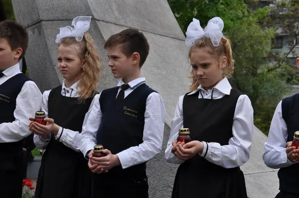 Покладання квітів до пам'ятника «Чорнобильський дзвін» — фото 12