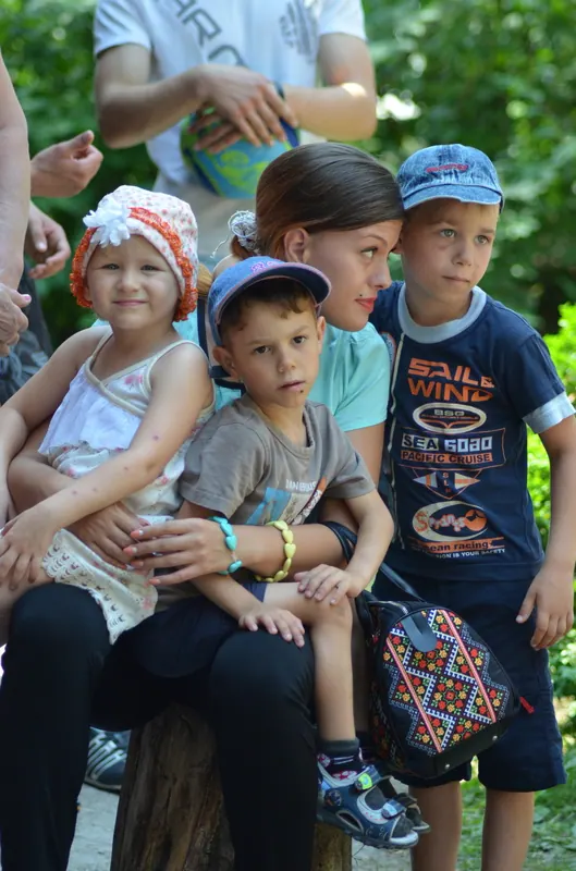 Діти з дитячих будинків «Мій дім» та «Добре вдома» на відпочинку у заміському комплексі — фото 1