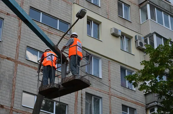 Ремонт мереж зовнішнього освітлення. Жилмасив "Перемога-4" — фото 7