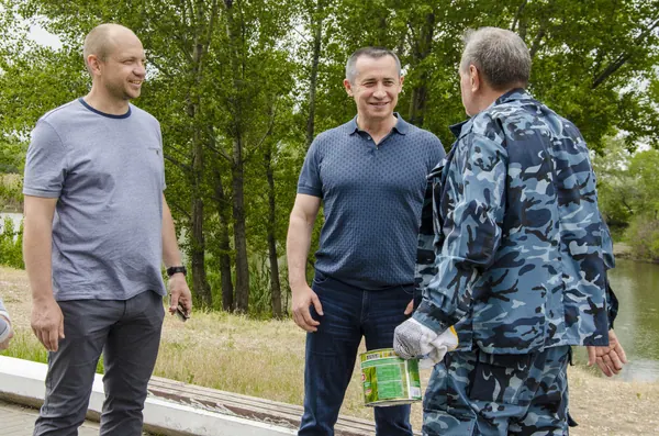Велике прибирання на житловому масиві Ломівській — фото 1